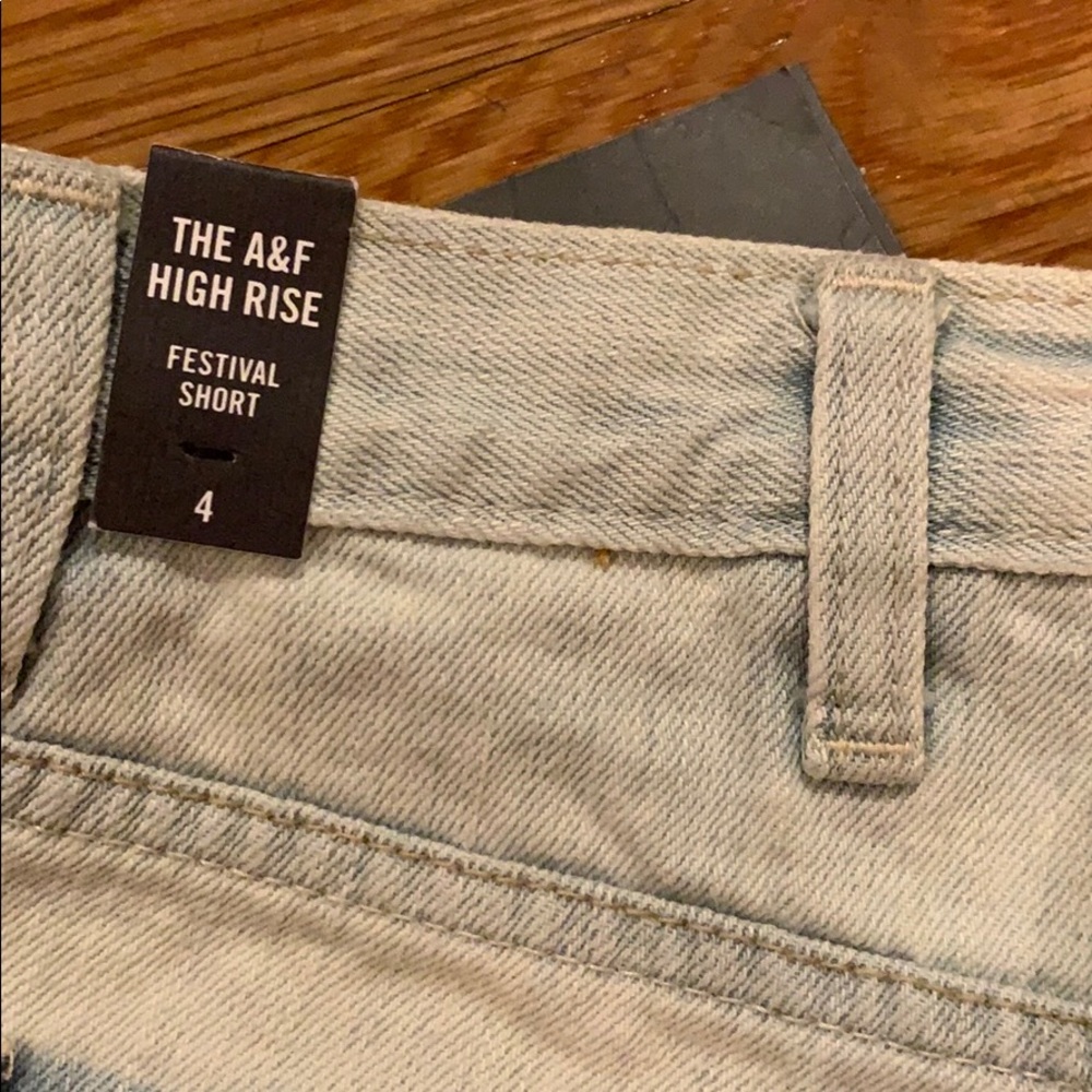 A&F High Rise Festival Short - Picture 5 of 6